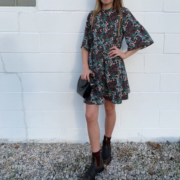 Zara Dresses & Skirts - Zara Mock Neck Dress Floral Kimono A Line Fit Flare Wide Sleeve Holiday Green XS